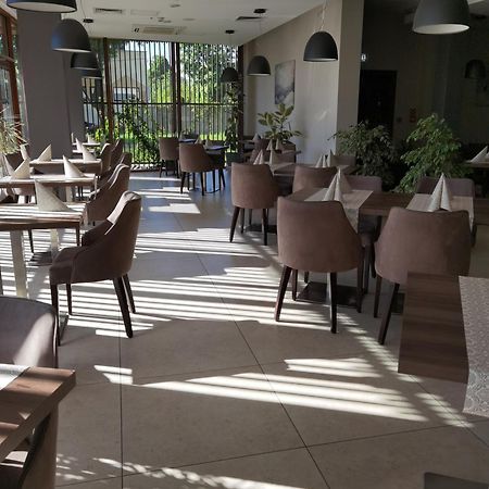 Hotel Olecki Oswiecim Bagian luar foto