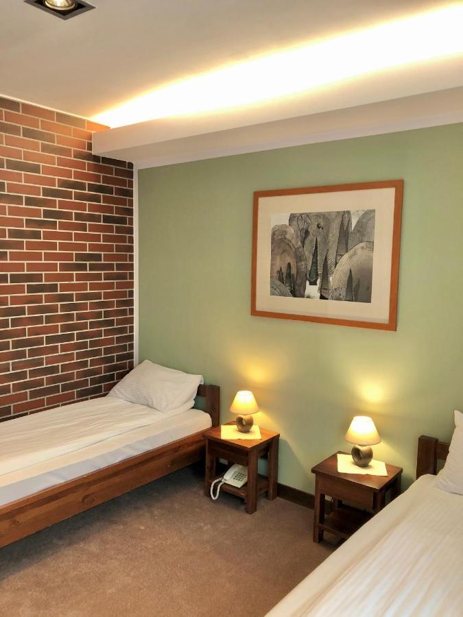 Hotel Olecki Oswiecim Bagian luar foto