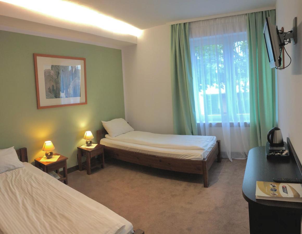 Hotel Olecki Oswiecim Bagian luar foto
