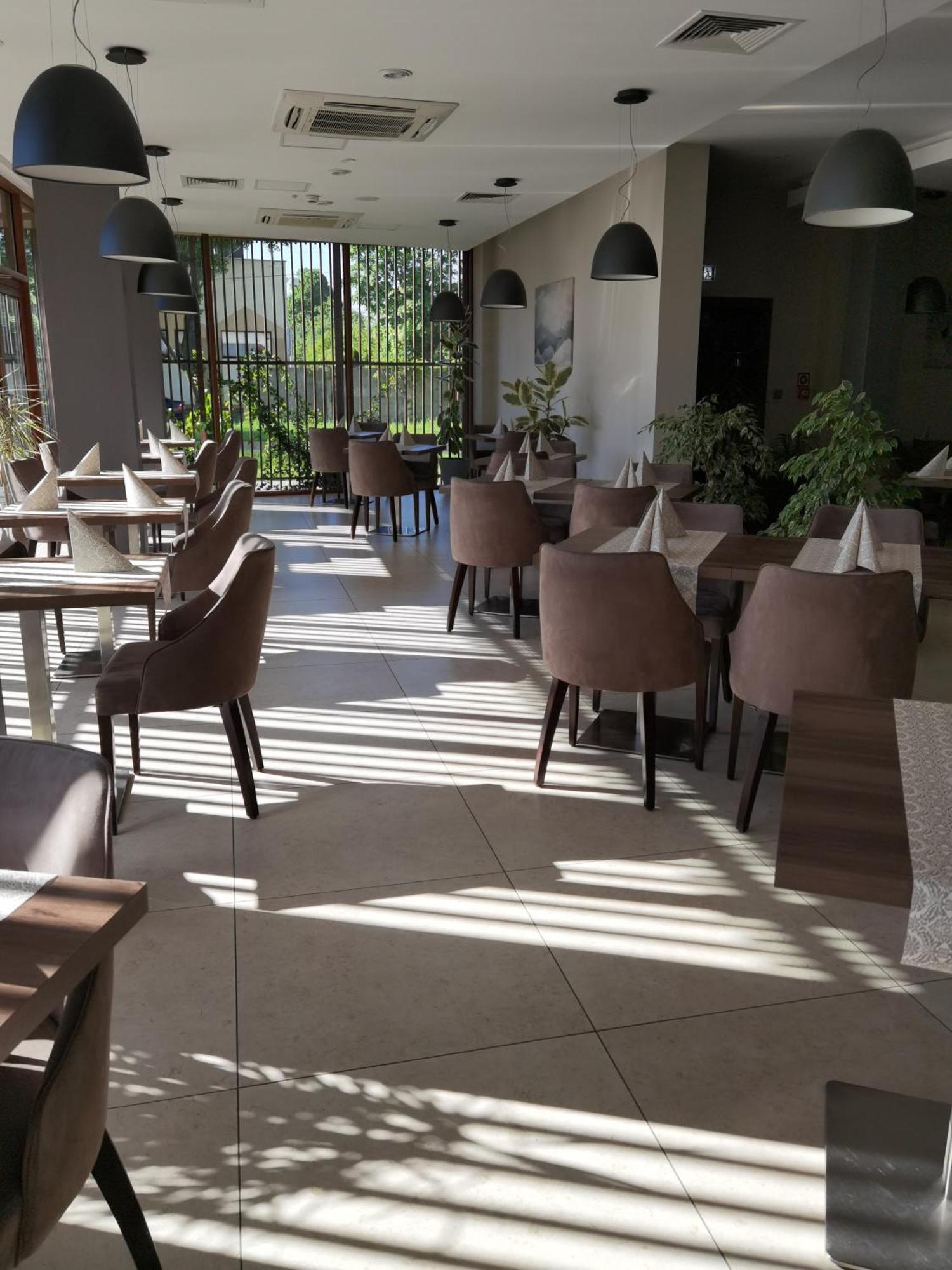 Hotel Olecki Oswiecim Bagian luar foto