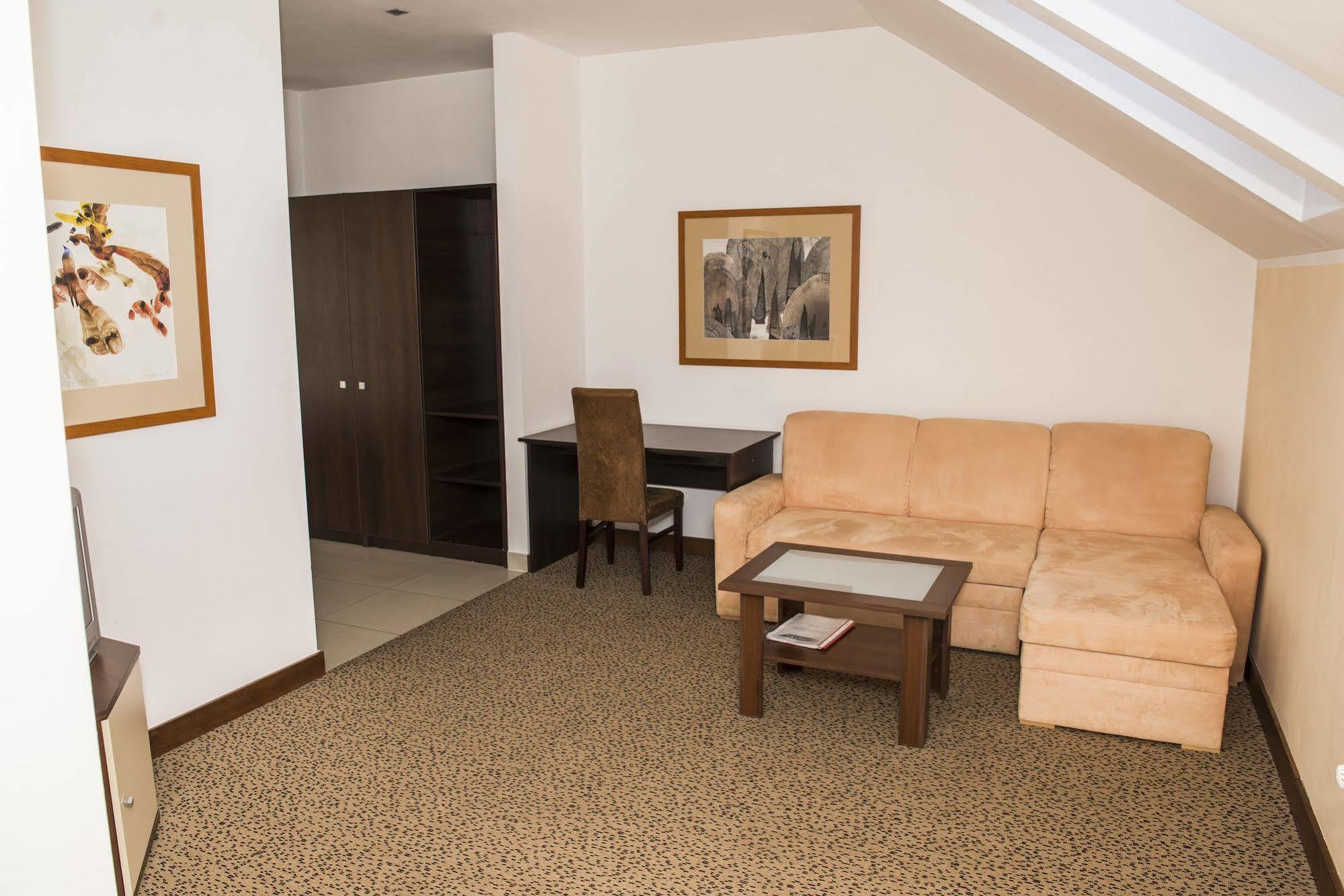 Hotel Olecki Oswiecim Bagian luar foto