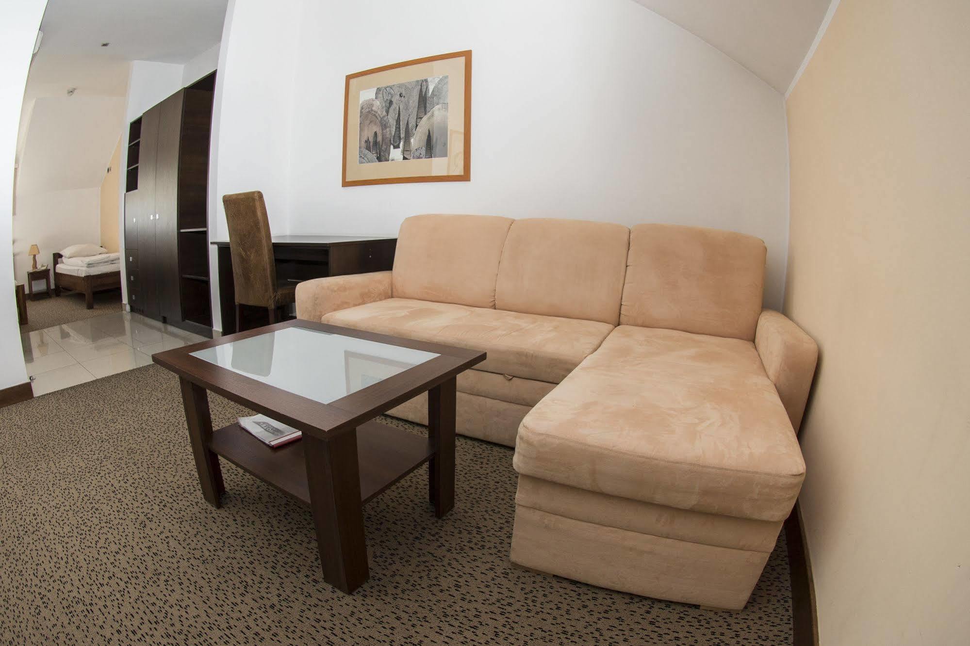 Hotel Olecki Oswiecim Bagian luar foto