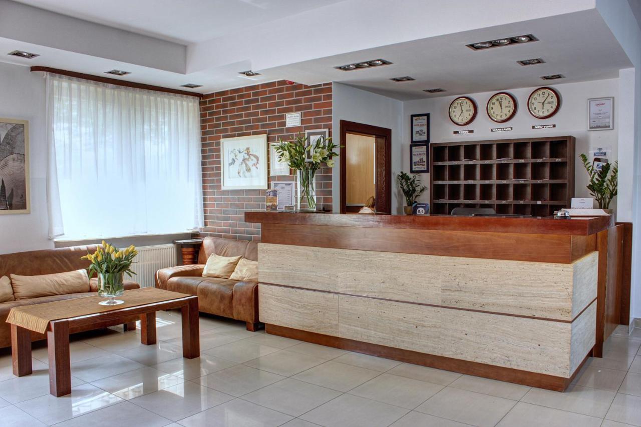 Hotel Olecki Oswiecim Bagian luar foto