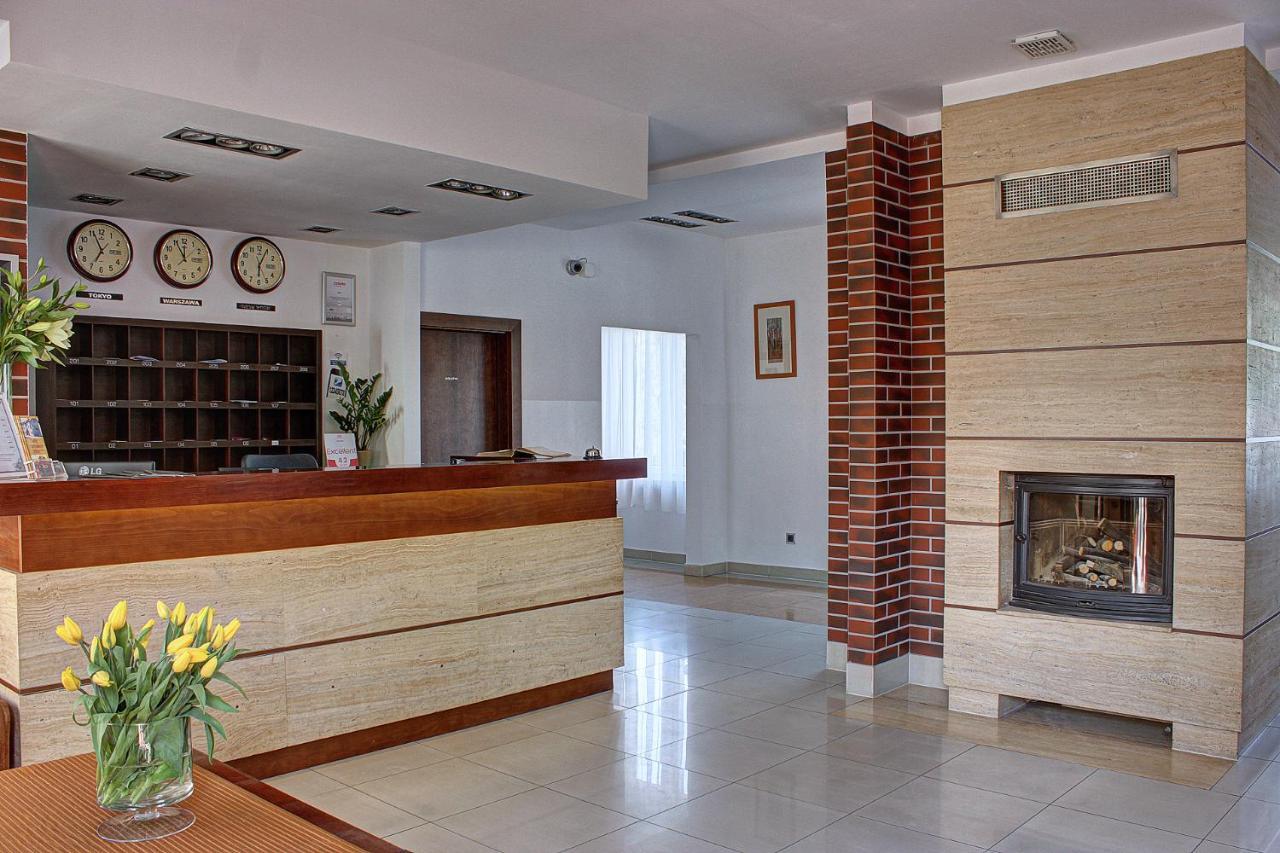 Hotel Olecki Oswiecim Bagian luar foto