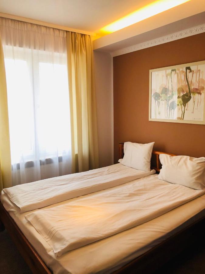 Hotel Olecki Oswiecim Bagian luar foto
