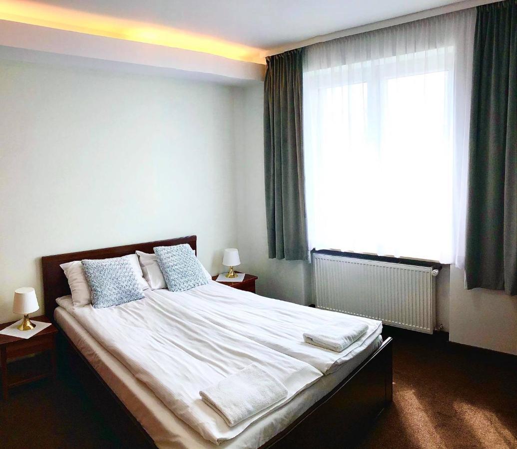 Hotel Olecki Oswiecim Bagian luar foto
