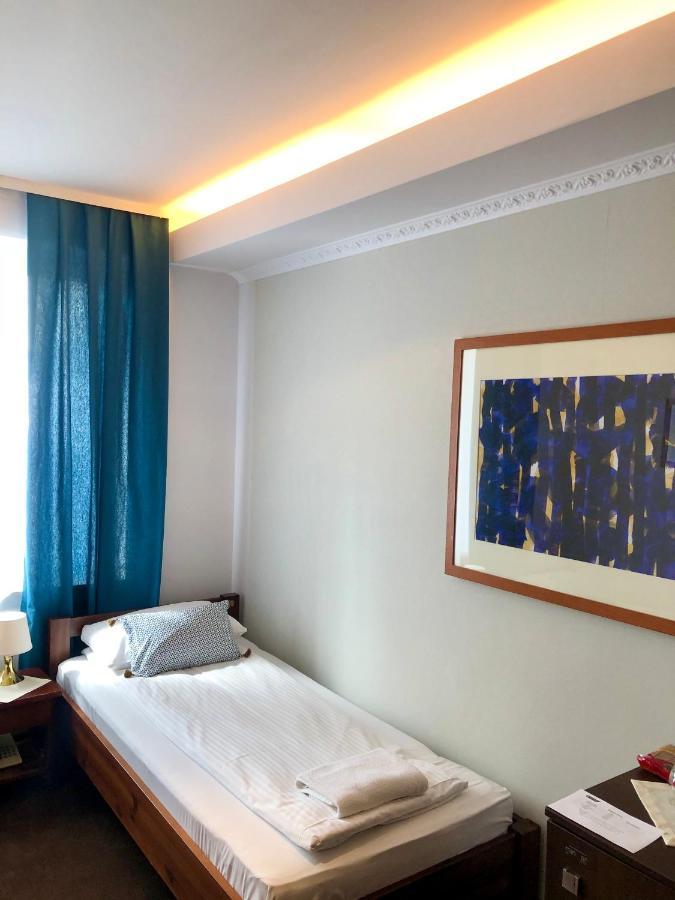 Hotel Olecki Oswiecim Bagian luar foto